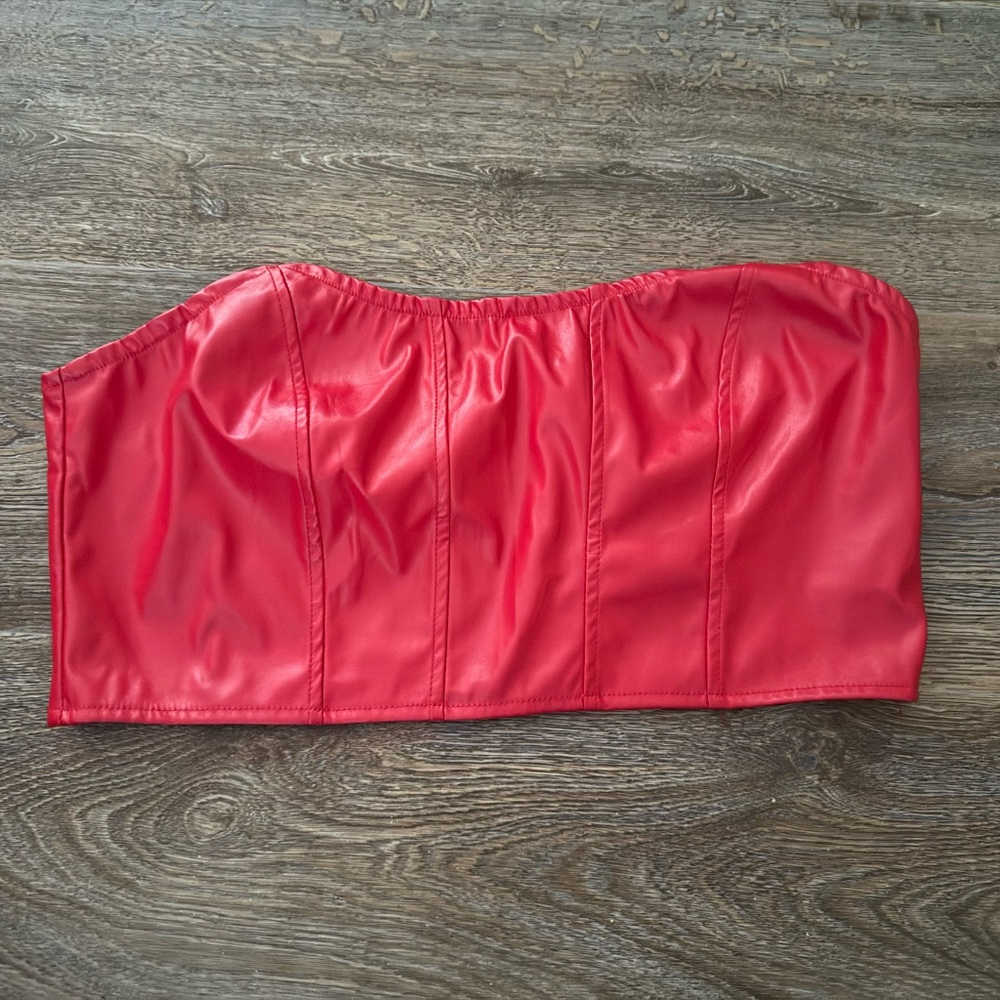 Red fox leather tup top with zipper